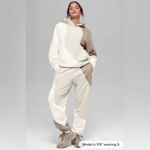 Alo Make Waves Colorblock Hoodie and Jogger Set